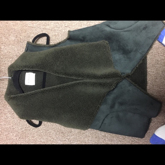 Velvet brand vest - Picture 2 of 3